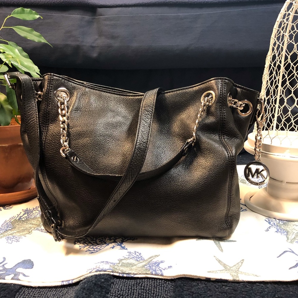 Micheal Kors shoulder bag.